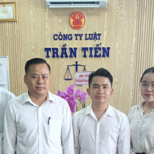 HOẠT ĐỘNG LUẬT SƯ TRẦN TIẾN